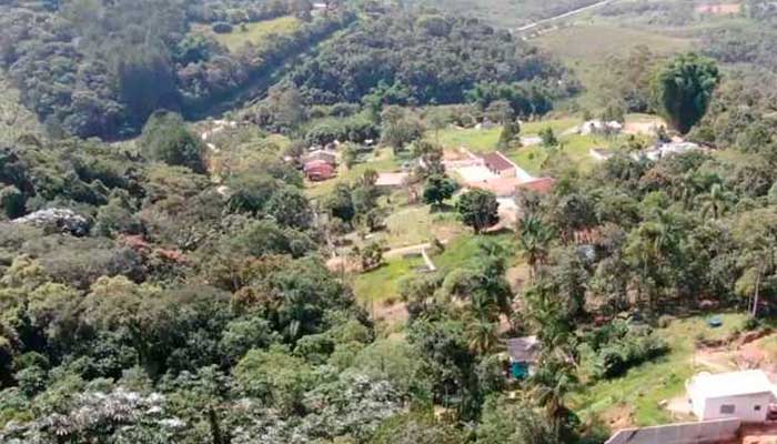 Operação fiscaliza construção irregular de condomínio em área de preservação ambiental de Suzano