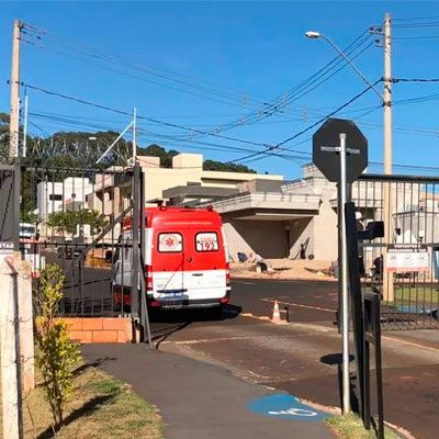 Vítima foi socorrida por uma equipe do Samu