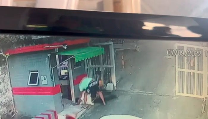 Porteiro libera banheiro de guarita para taxista urinar e é agredido após reclamar de mau cheiro