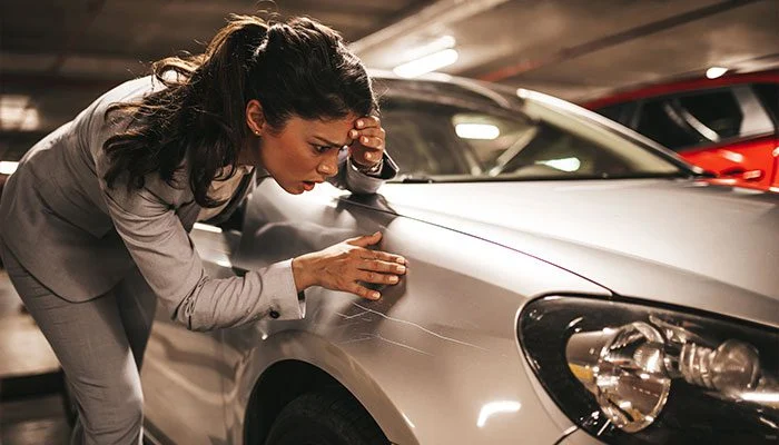 Dano causado em automóvel de condômino por empregado do condomínio fora do horário de trabalho