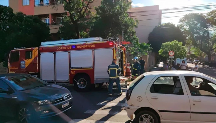 Corpo de Bombeiros atende ocorrência de vazamento de gás em prédio em Umuarama