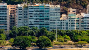 Pesquisa mostra que reajuste de condomínios no Rio supera a inflação do período e preocupa