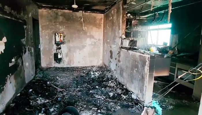 Incêndio causa destruição em apartamento, evacua prédio e mata gato em Limeira