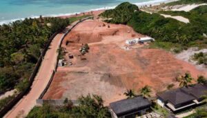 Obra de condomínio de luxo na praia de Pipa é embargada por descumprir licenciamento ambiental