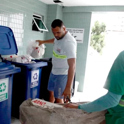 Coleta seletiva atende a condomínios residenciais e estabelecimentos comerciais em 27 bairros