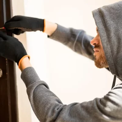 Saiba como evitar furtos em apartamentos durante viagens