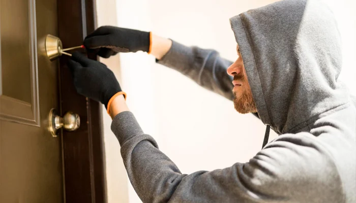 Saiba como evitar furtos em apartamentos durante viagens