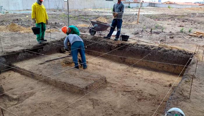 Sítio arqueológico com 43 esqueletos e mais de 100 mil peças é descoberto em obra de condomínio no Maranhão