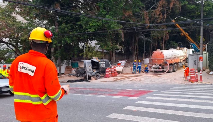 Condomínio onde cratera se abriu foi avisado do risco de obra de metrô