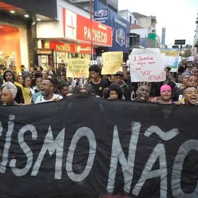 Criança é alvo de racismo por vizinhas no Tabuleiro do Martins, em Maceió