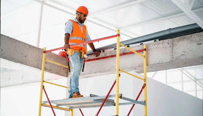 Pedreiro morre ao cair de 10 metros de altura após parede de obra ceder em condomínio no Jardim Alto da Boa Vista