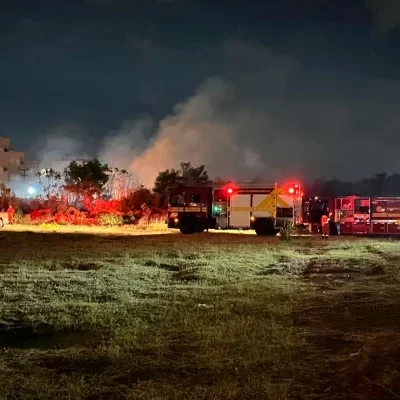 Incêndio em vegetação ameaça condomínio no bairro Cristo Rei-sindicolegal