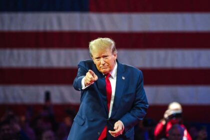 trump-sugere-cortar-subsidios-de-empresas-de-musk-para-economizar-dinheiro