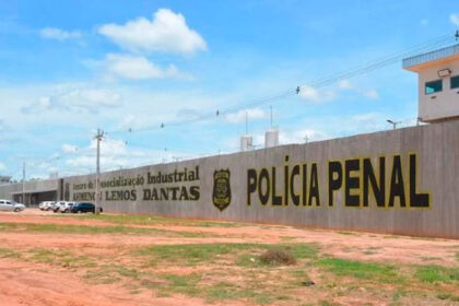 Policial penal é pega com drogas e celulares ao tentar entrar em presídio de VG-sindicolegal