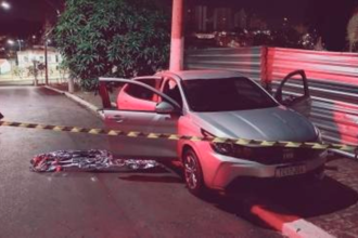 Roubo de carro de motorista de aplicativo termina em confronto com a PM; suspeito morre-sindicolegal